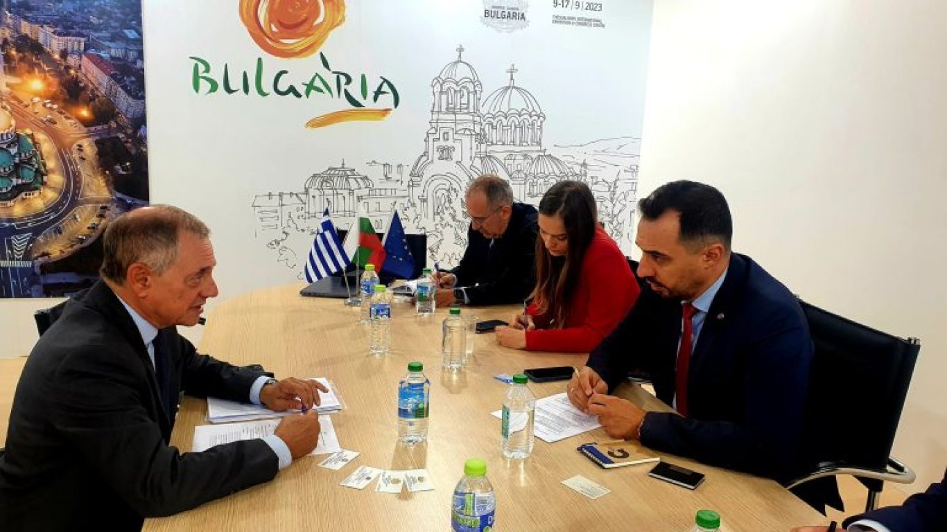 България представя високи технологии, туризъм и култура на Солунския панаир