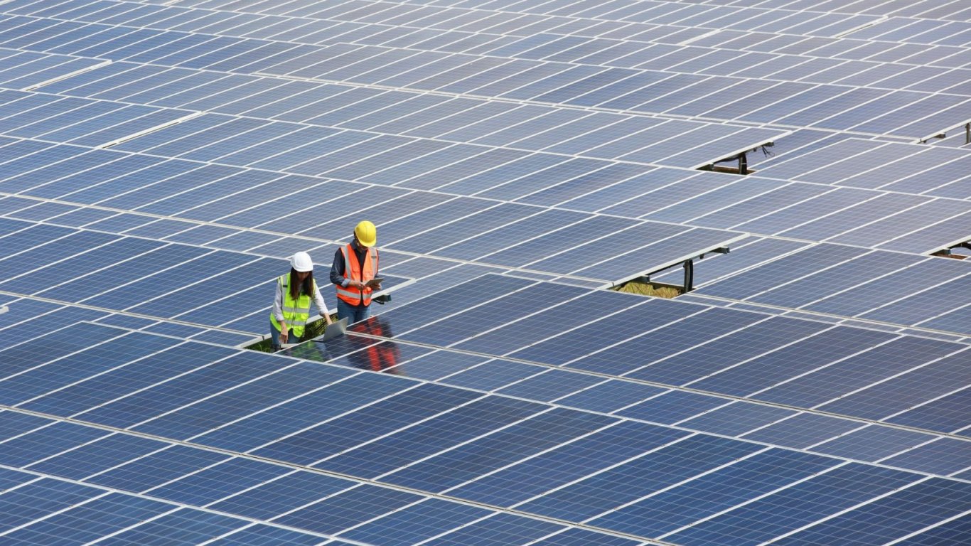 Производството на слънчева енергия в Европа ще нарасне с 50 TWh през 2024 г., тъй като Германия удвоява фотоволтаиците