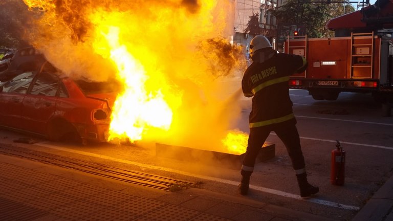 Коли на един и същи собственик горяха в Казанлък, разследват умишлен палеж