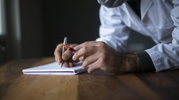 Детето, изпило метадона на майка си, ще бъде настанено в приемно семейство