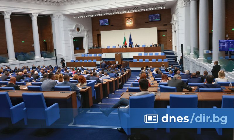 По думите му, не са ясни източниците на приходи, за