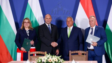 "Булгаргаз" и унгарската MVM CEEnergy подписаха меморандум за доставка и търговия с втечнен газ