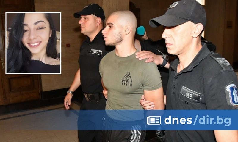 20-годишната жена дава показания близо 3 часа, в които разказа