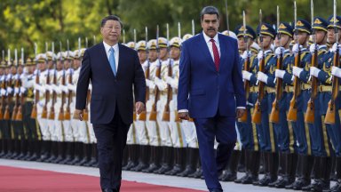 Мадуро в Пекин: Без китайските инвестиции щяхме да сме в Средновековието