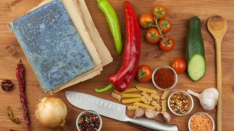 Кулинарният събор „Бабините тефтери“ ни представя традиционната българска кухня