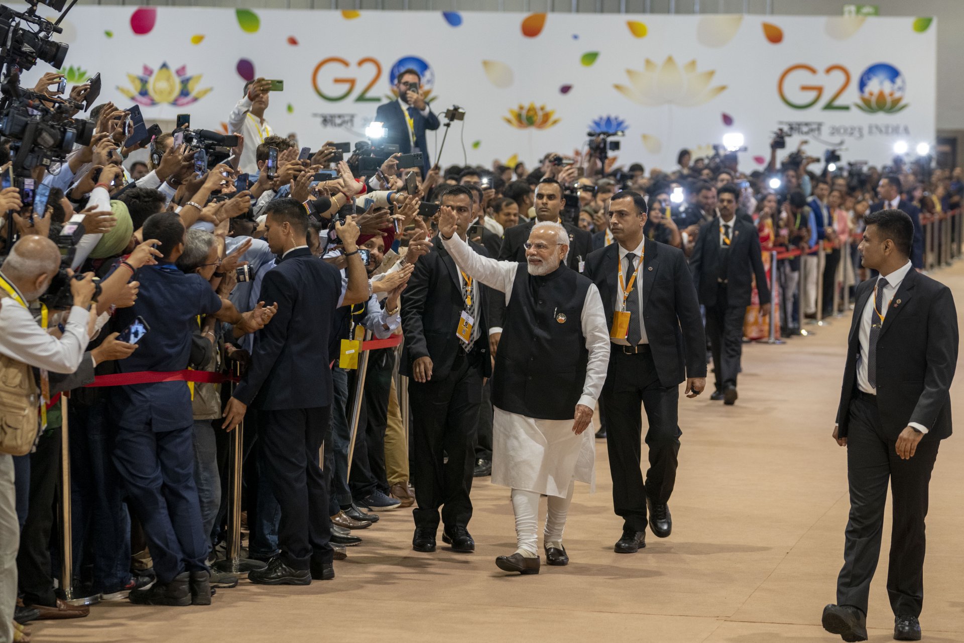 Индийският премиер Нарендра Моди на посещение в международния пресцентър в края на срещата на върха на Г-20 в Делхи, 10 септември 2023 г. 