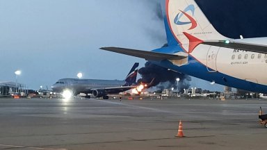 Пожар избухна близо до летище и нефтено депо в руския курорт Сочи (видео)