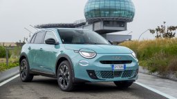 Новият Fiat 600 Hybrid идва като алтернатива на електромобила
