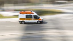 Шофьор блъсна две деца на кръстовище в Русе