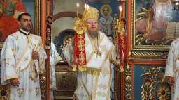 Русенският владика Наум: Софийският митрополит веднага да отключи Руската църква, тя е българска 