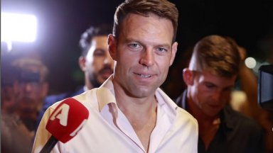 Кой тук се противопоставя на това еднополовите двойки да имат