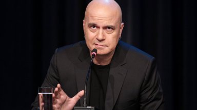 Тази сглобка и некоалиция която управлява в момента беше създадена