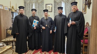 Патриарх Неофит назначи свещеници, които ще поемат богослуженията в Руската църква