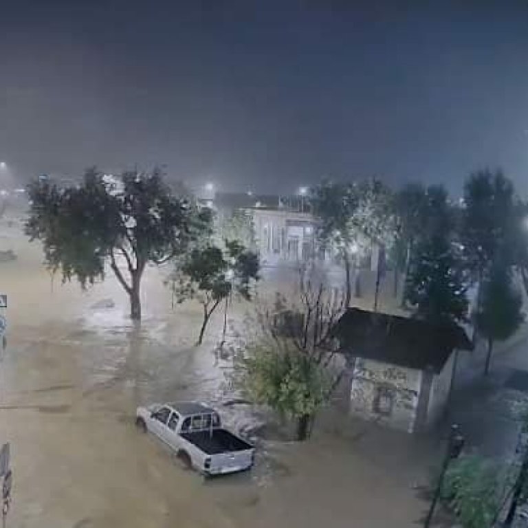 Нов потоп в Гърция: Ситуацията на места излиза извън контрол (снимки/видео)