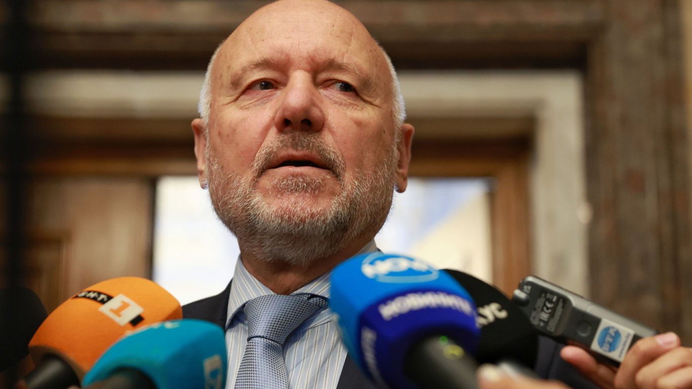 Тагарев: Има предпоставки за инциденти в Черно море 