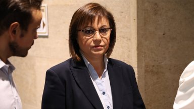 Липсата на Нинова на заседанието на Народното събрание както и