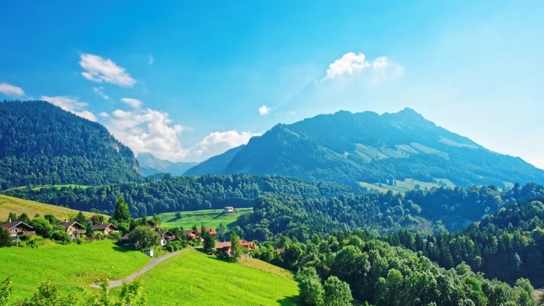 Молезон-сур-Грюер и великолепието на швейцарските Алпи