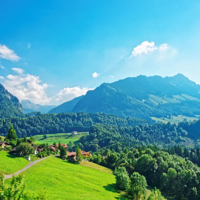 Молезон-сур-Грюер и великолепието на швейцарските Алпи