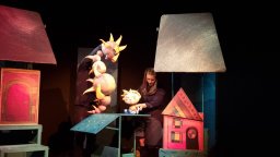 "Лакомият змей" е премиерният спектакъл за деца на плевенския театър