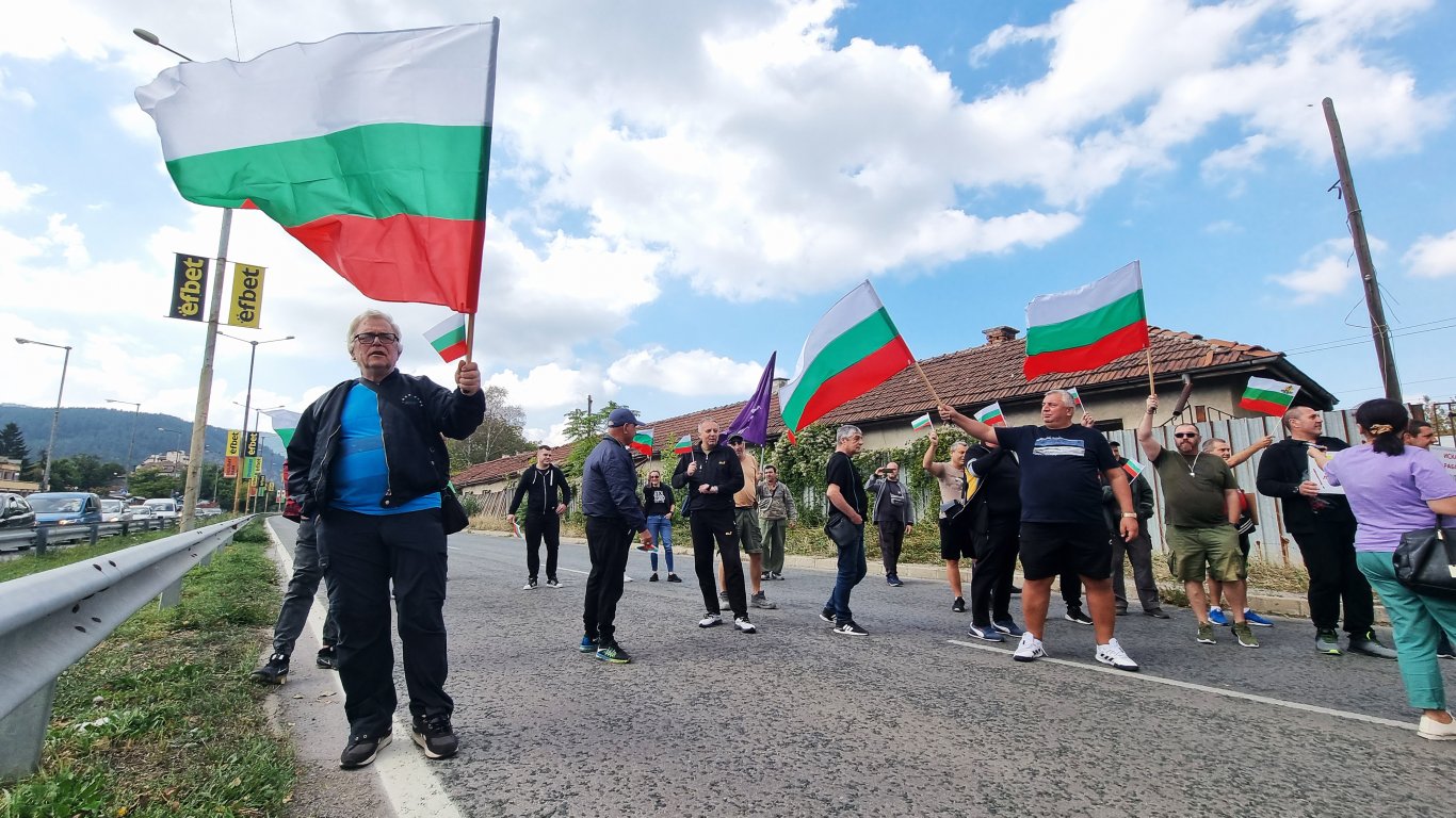 След споразумението: "Струма", "Тракия" и Проходът на Републиката са все още затворени