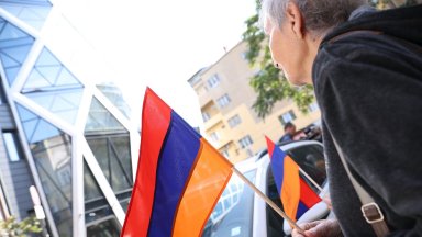 Представители на арменската общност протестираха в София и Русе за Нагорни Карабах