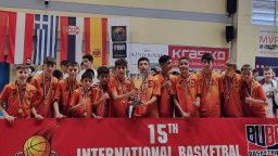 Валенсия спечели 15-ото поредно издание на  "БУБА Къп Емануил Божков".