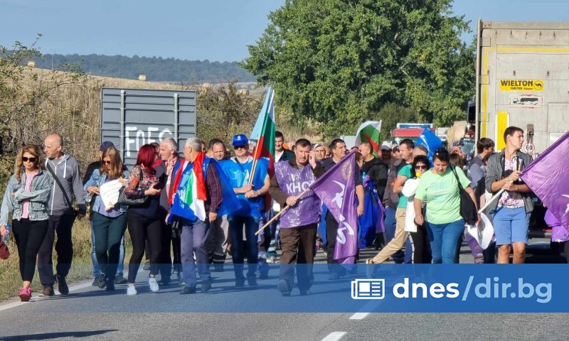 Kommentarer – Demonstranter blokkerte også trafikken på Sub-Balkan Highway (bilder)