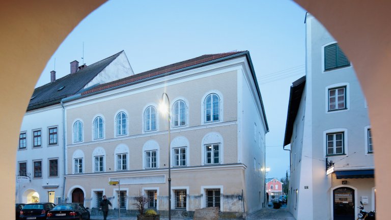 Родната къща на Адолф Хитлер се превръща в полицейски участък