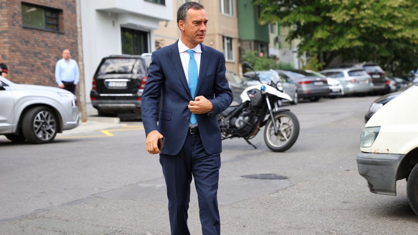 Димитър Николов, досегашен кмет на Бургас и кандидат за нов мандат