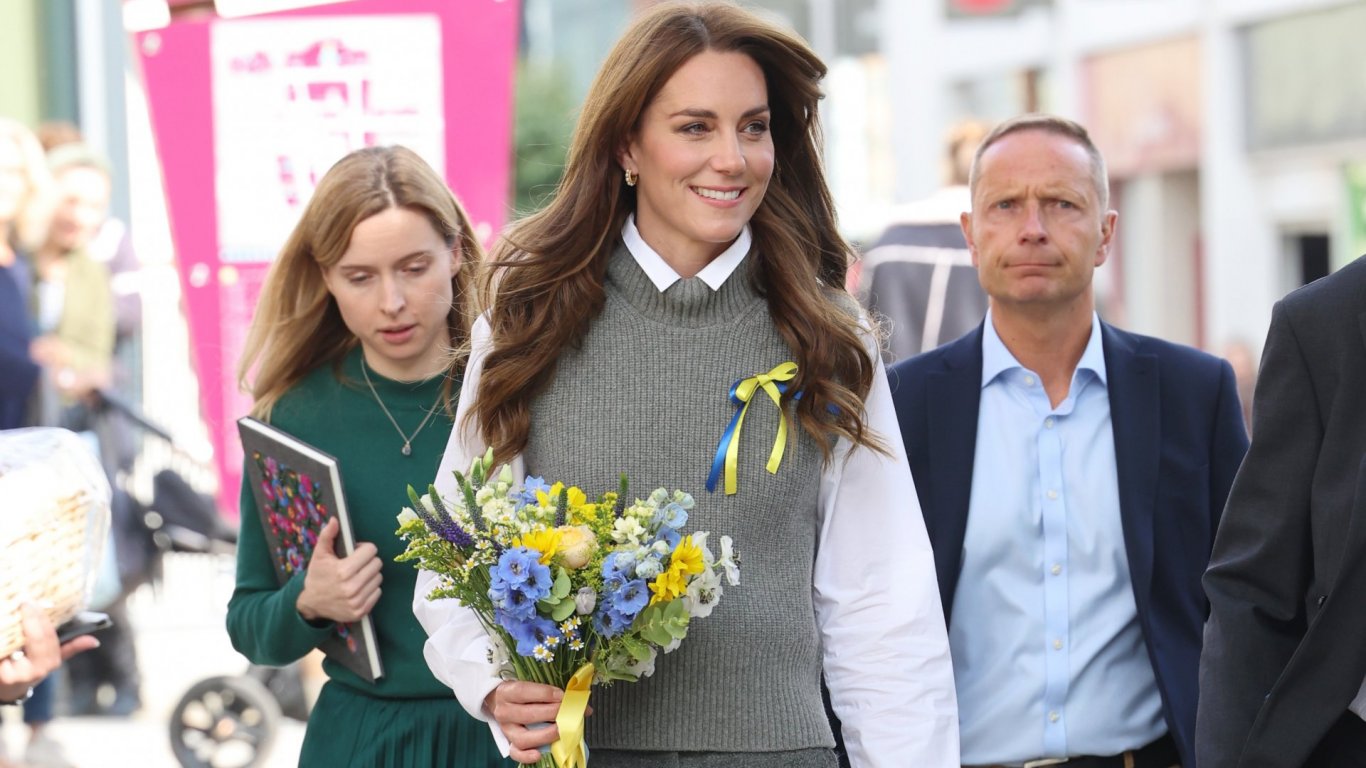 50 нюанса кралско сиво: Кейт Мидълтън демонстрира безупречна есенна визия