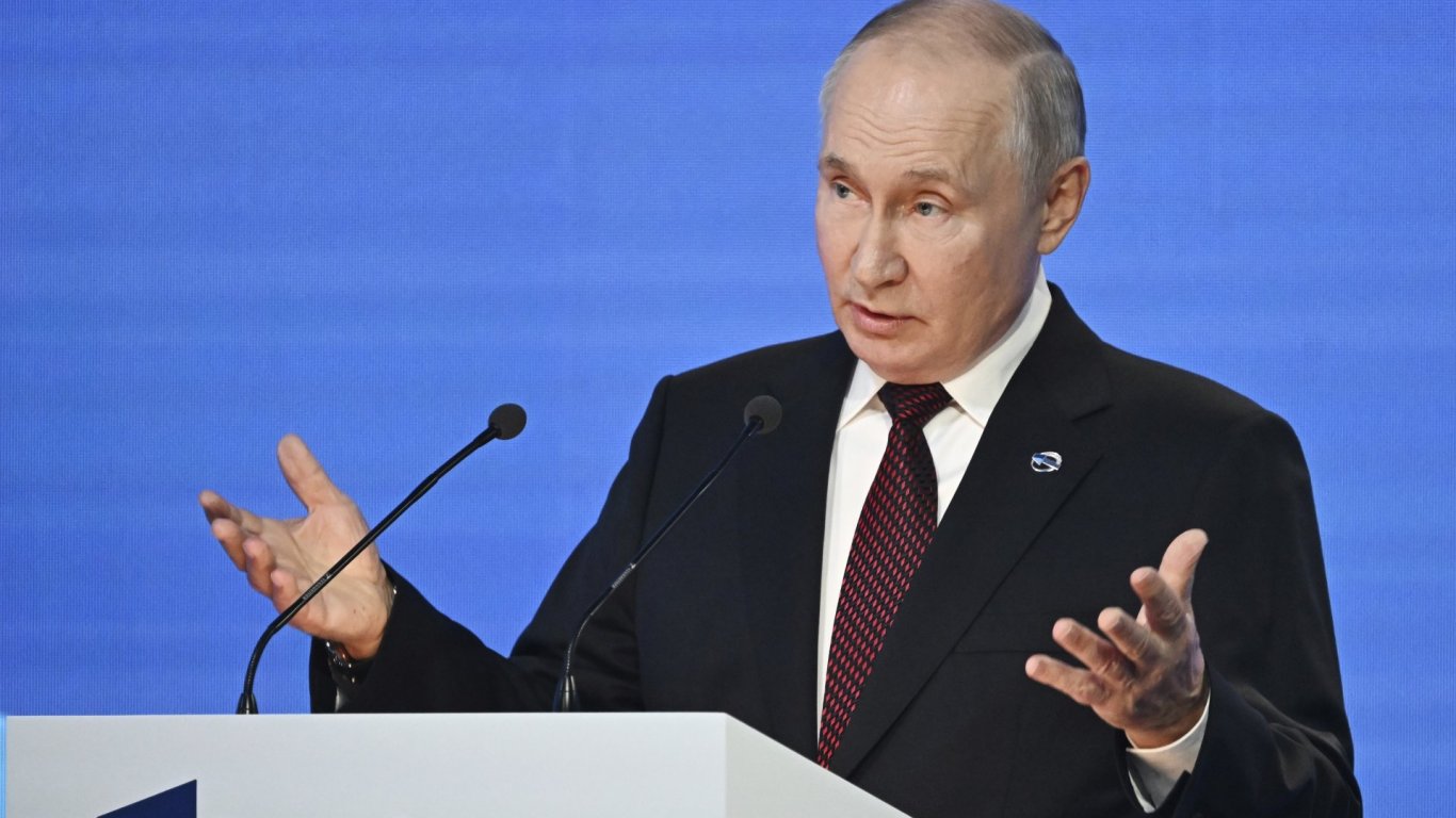Путин към Запада: Кои сте вие изобщо, че да ни предупреждавате?