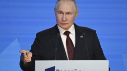 Путин: В телата на загиналите в самолета на Пригожин са открити фрагменти от гранати