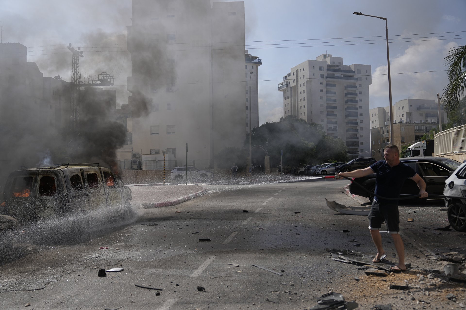Щети, нанесени в израелския град Ашкелон, нанесени при ракетния обстрел, предприет от Хамас
