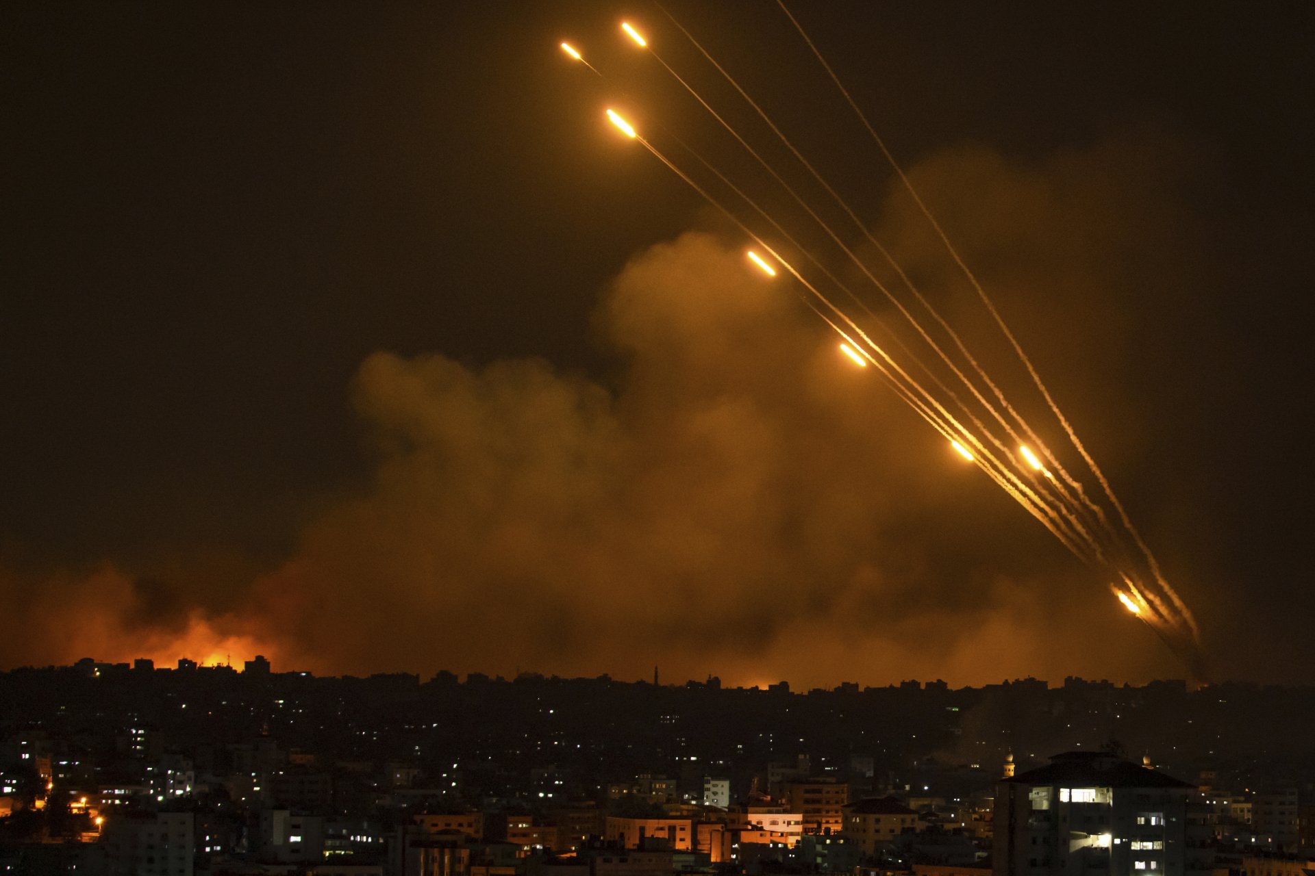 Ракети, изстреляни от ивицата Газа, се насочват към Израел на 8 октомври 2023 г. 