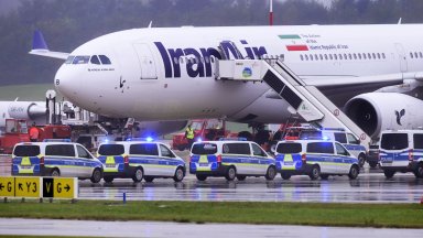 Затвориха летището в Хамбург заради терористична заплаха срещу ирански самолет