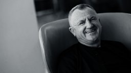 Продуцентът Майк Дауни представя в София книга и филма "Възходът и падението на другаря Зило"