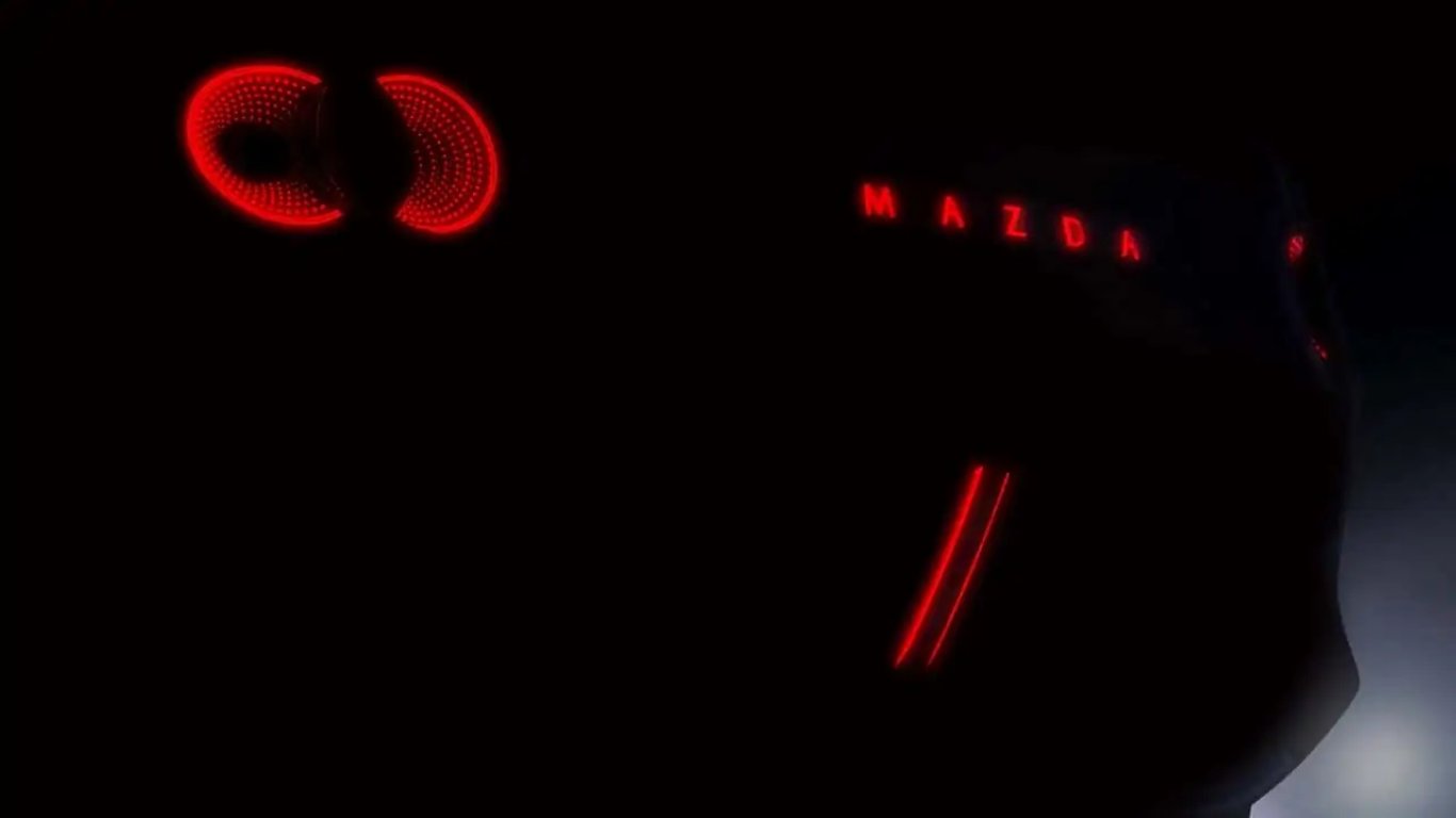 Mazda загатна за мистериозна концепция на новата MX-5