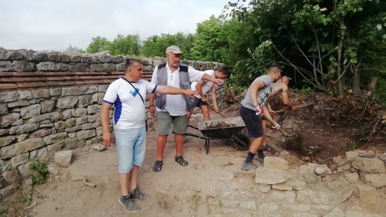 С нови открития, с находки от злато и сребро приключи археологическото лято на крепостта "Мисионис" край Търговище