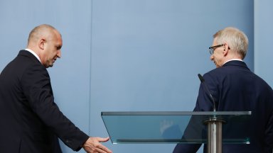 Пред медии Денков каза че това е пропагандна хватка Какво тъмно