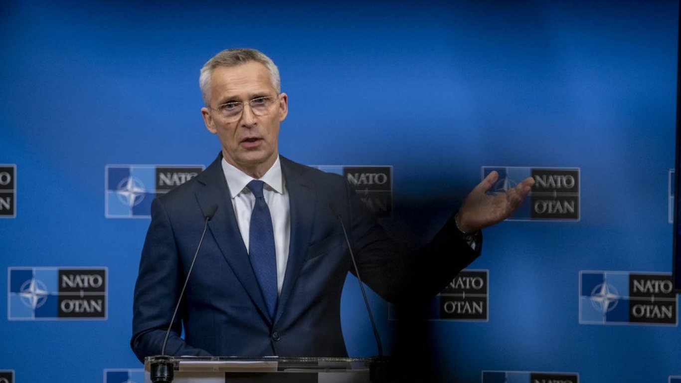 НАТО призова Русия да не оказва натиск над съюзниците с изказвания за ядрено оръжие
