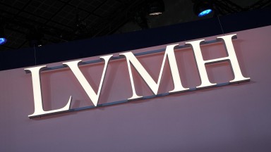 Луксозният гигант "LVMH" ще продава скъпи бижута с изкуствени диаманти