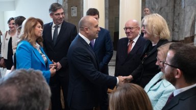 Радев към посланиците от ЕС: Неуспехът на Европа да спре войната в Украйна роди популистки сили