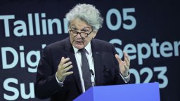 Шок и ужас в социалните медии: ЕС тиктака с TikTok след Meta и X