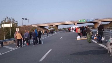 Пада блокадата на магистрала "Тракия" (видео)