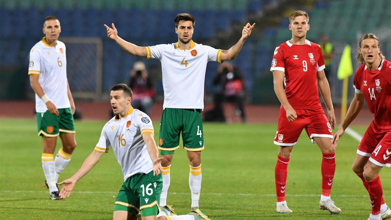 Ново дъно! И футболното джудже Литва унижи България, "Оставка!" ехти на "Васил Левски"