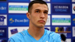 Фейенорд праща Пламен Андреев под наем в Испания