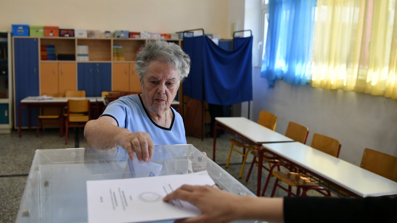 Мицотакис загуби изборите в Атина, Солун и Патра