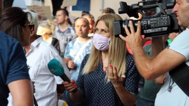 Откъде се е добрал с информация за мен за родителите