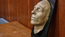 Посмъртна маска на Апостол Карамитев бе представена за първи път в Бургас