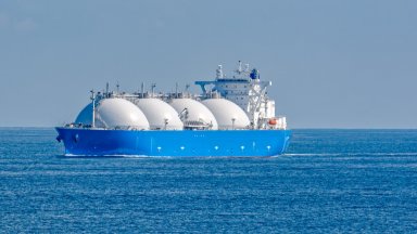 Доставките на LNG за Европа от Русия изпреварват вноса от САЩ за първи път от две години